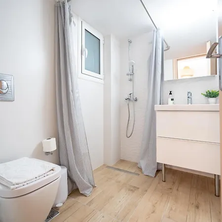 Athens Central Train Station Flat For 4 Persons Exterior photo