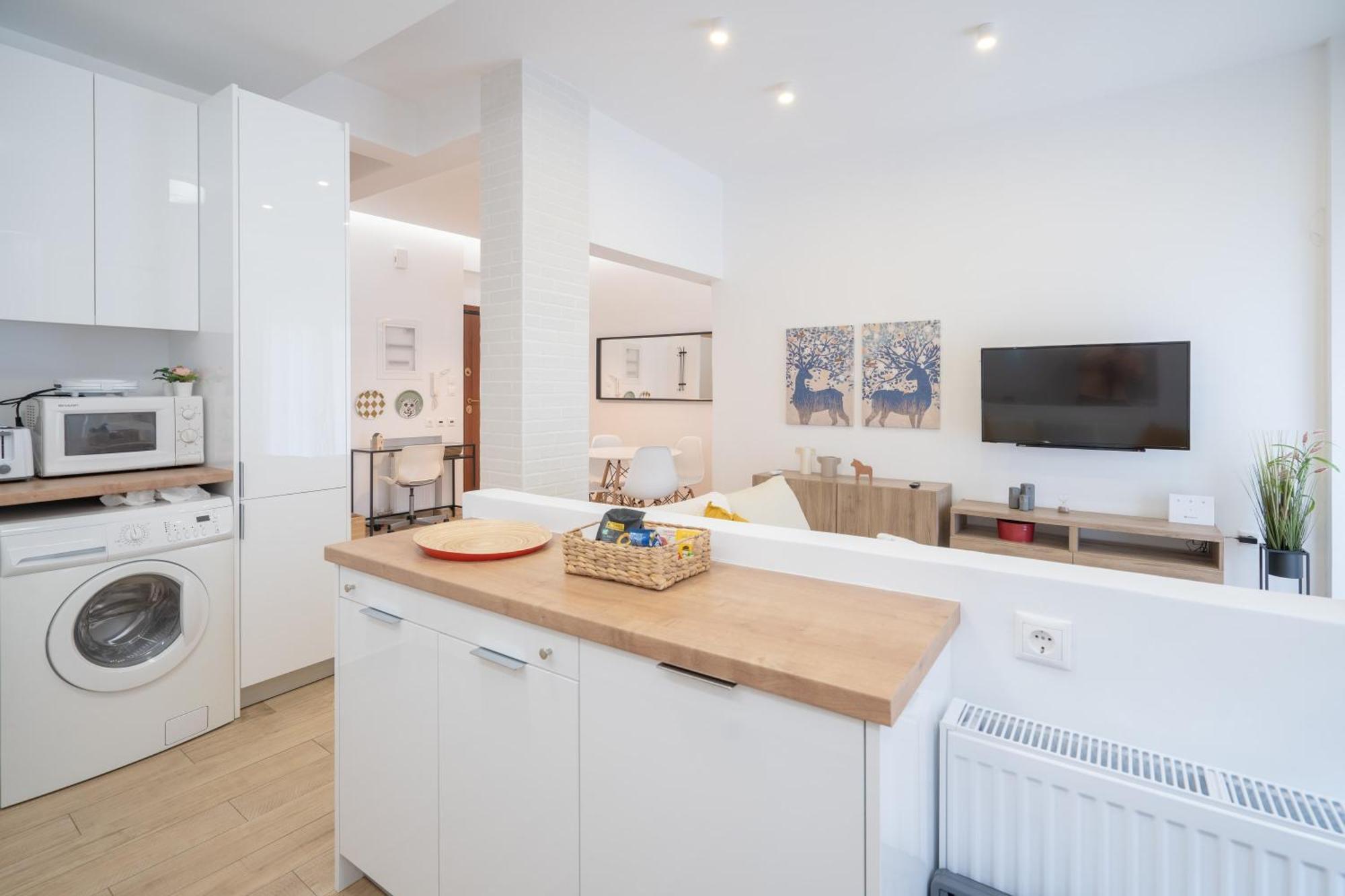 Train Station Flat For 4 Persons Atena